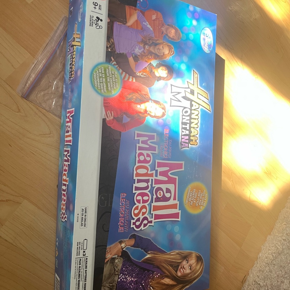 Disney Hannah Montana Mall Madness Game - Blue and Purple